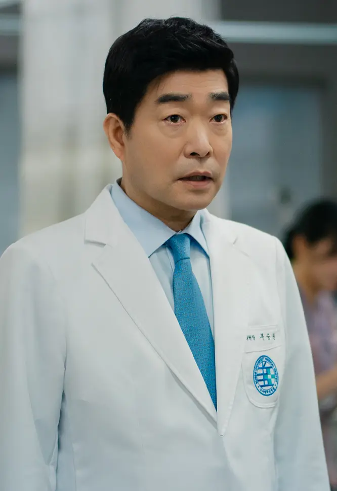 부승권 역 손현주 공식 사진