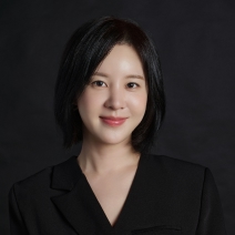 서미래 역 손성윤 공식 사진